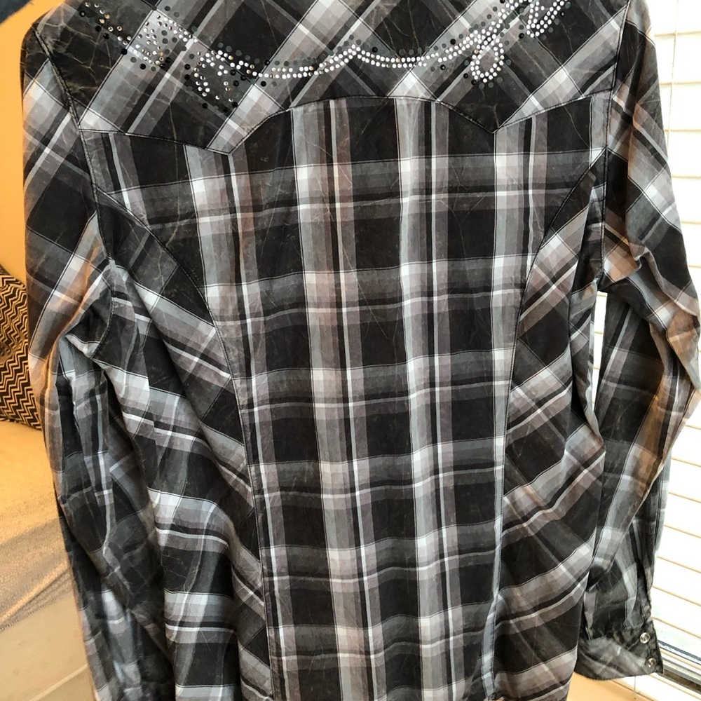 Button up - Picture 2 of 2
